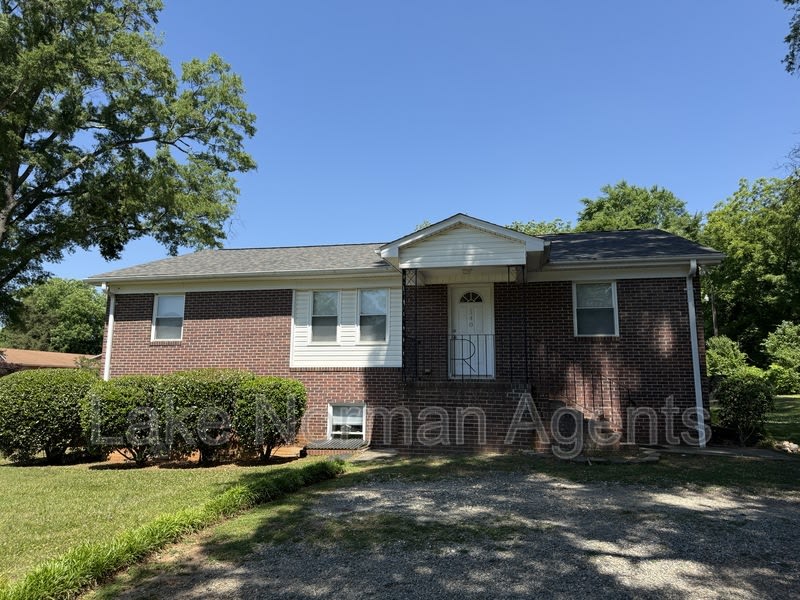 140 Watkins St – photo 1