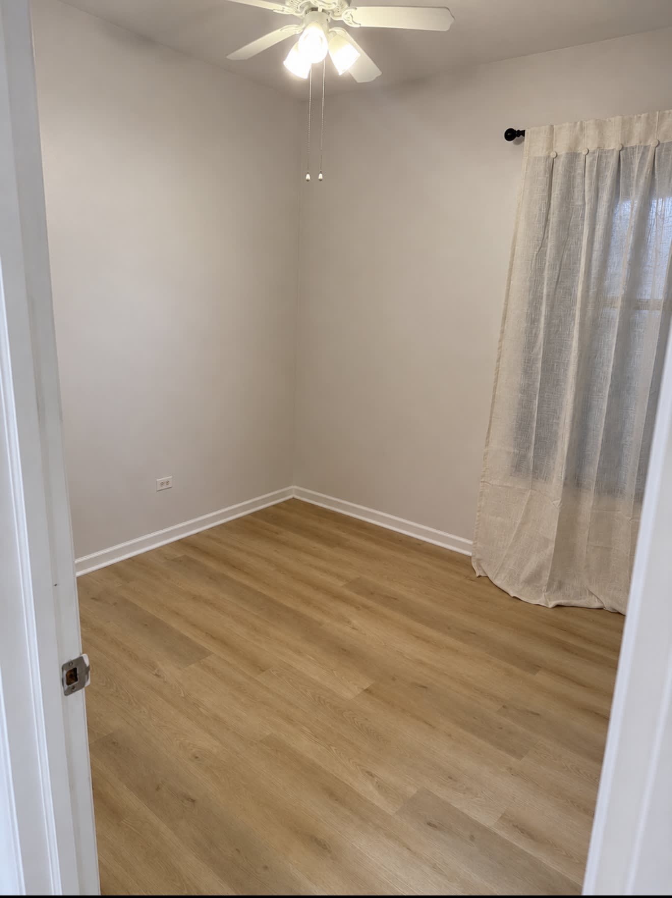 806 S Leavitt 2Nd Flr – photo 4