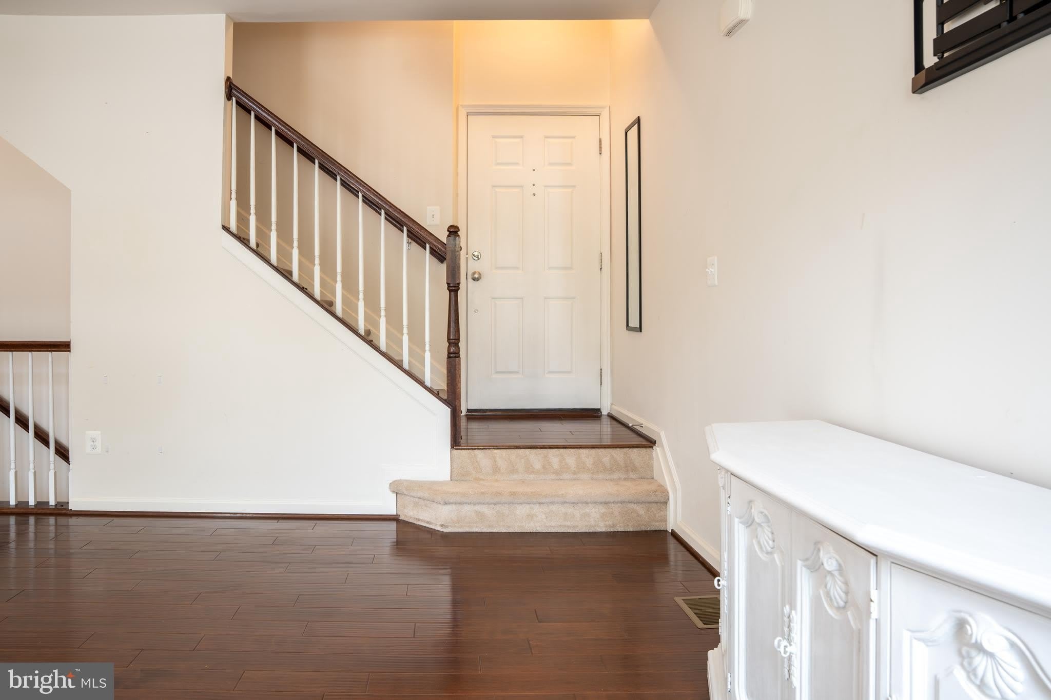 42243 Canary Grass Square – photo 2