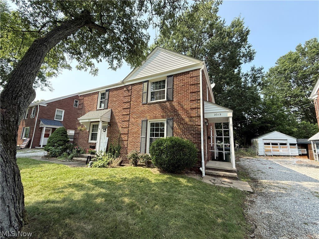 2319 Broad Boulevard – photo 1