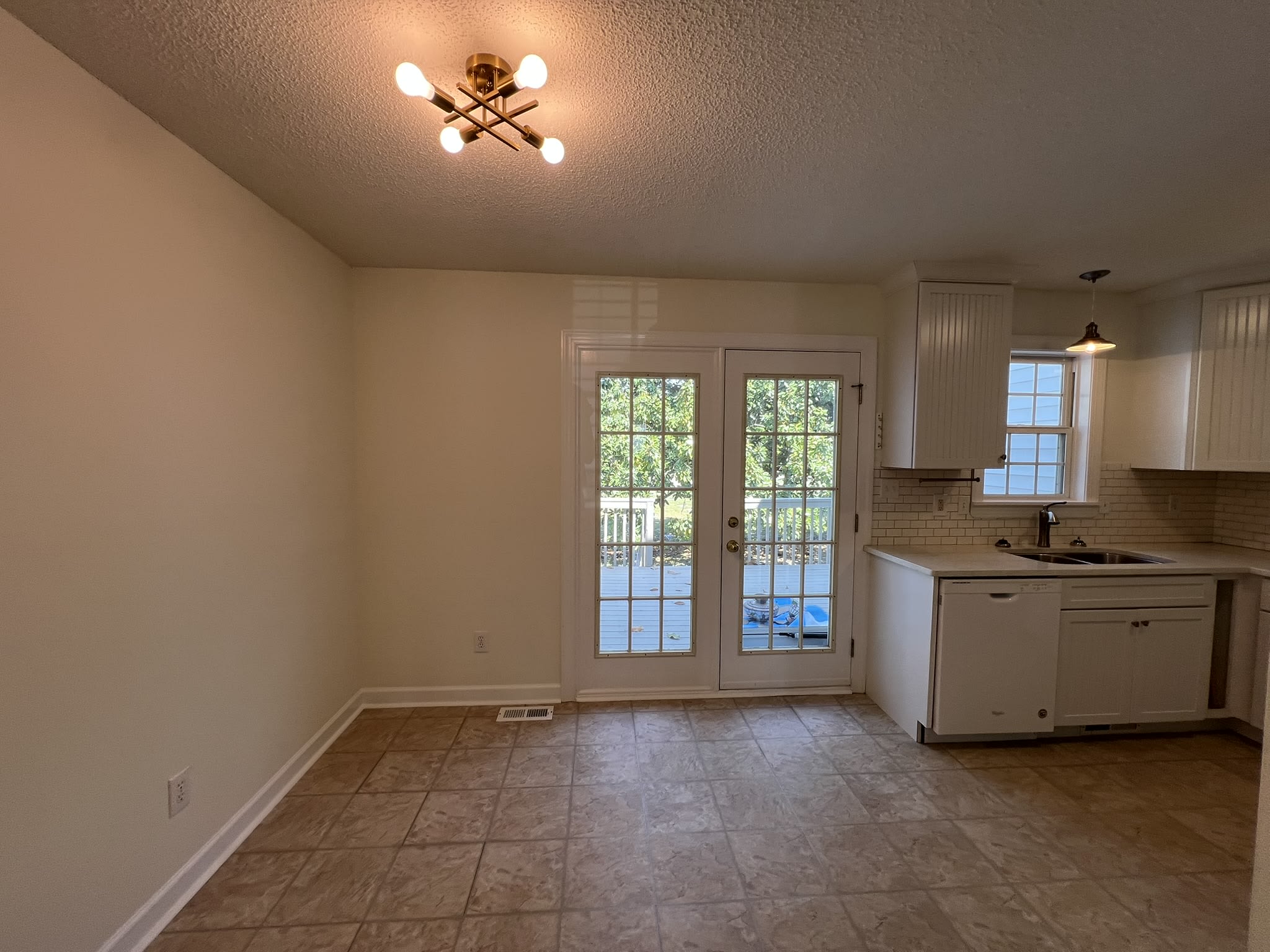 1722 Stroll Cir – photo 2