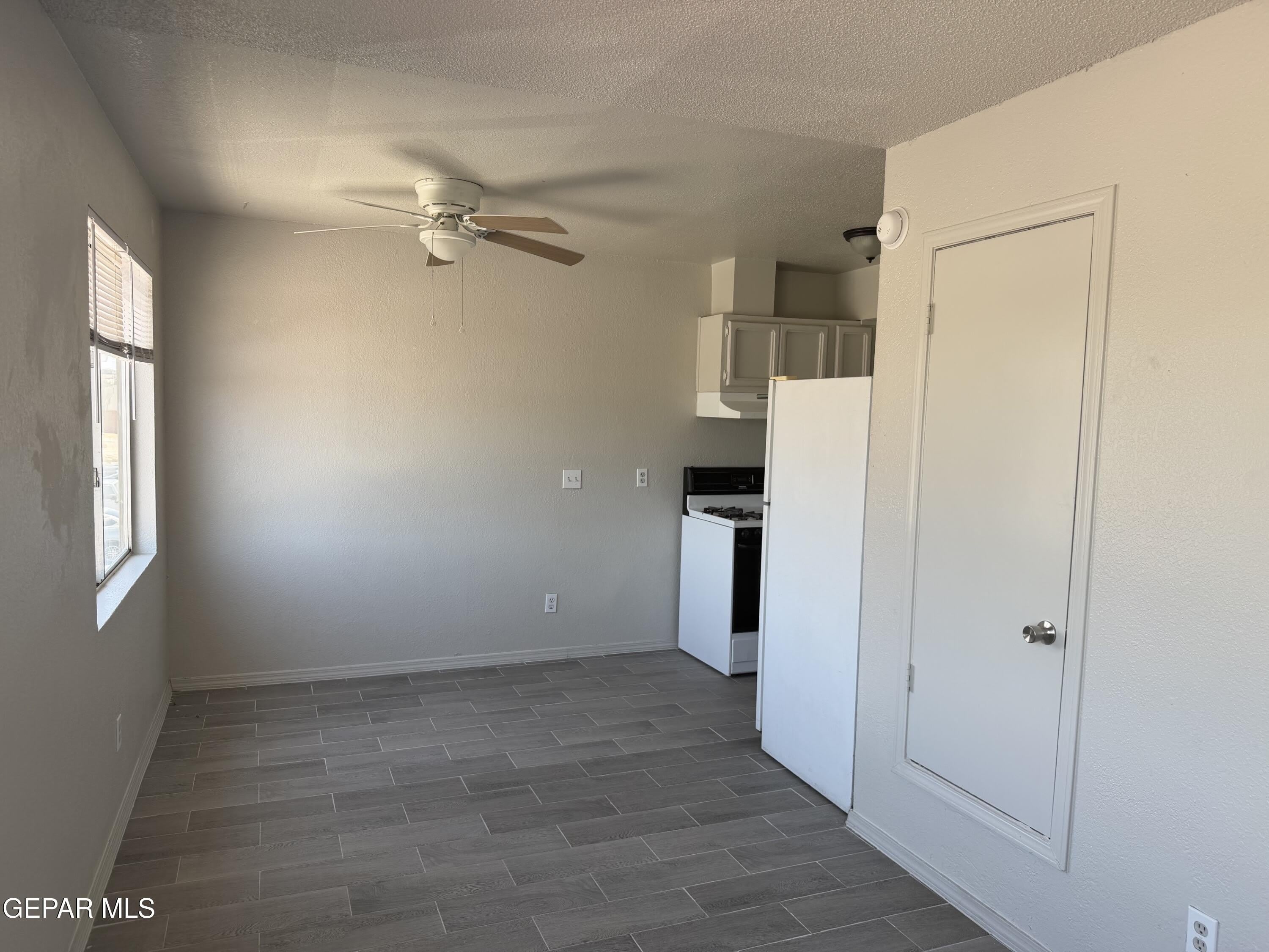 1525 Pullman Drive – photo 5