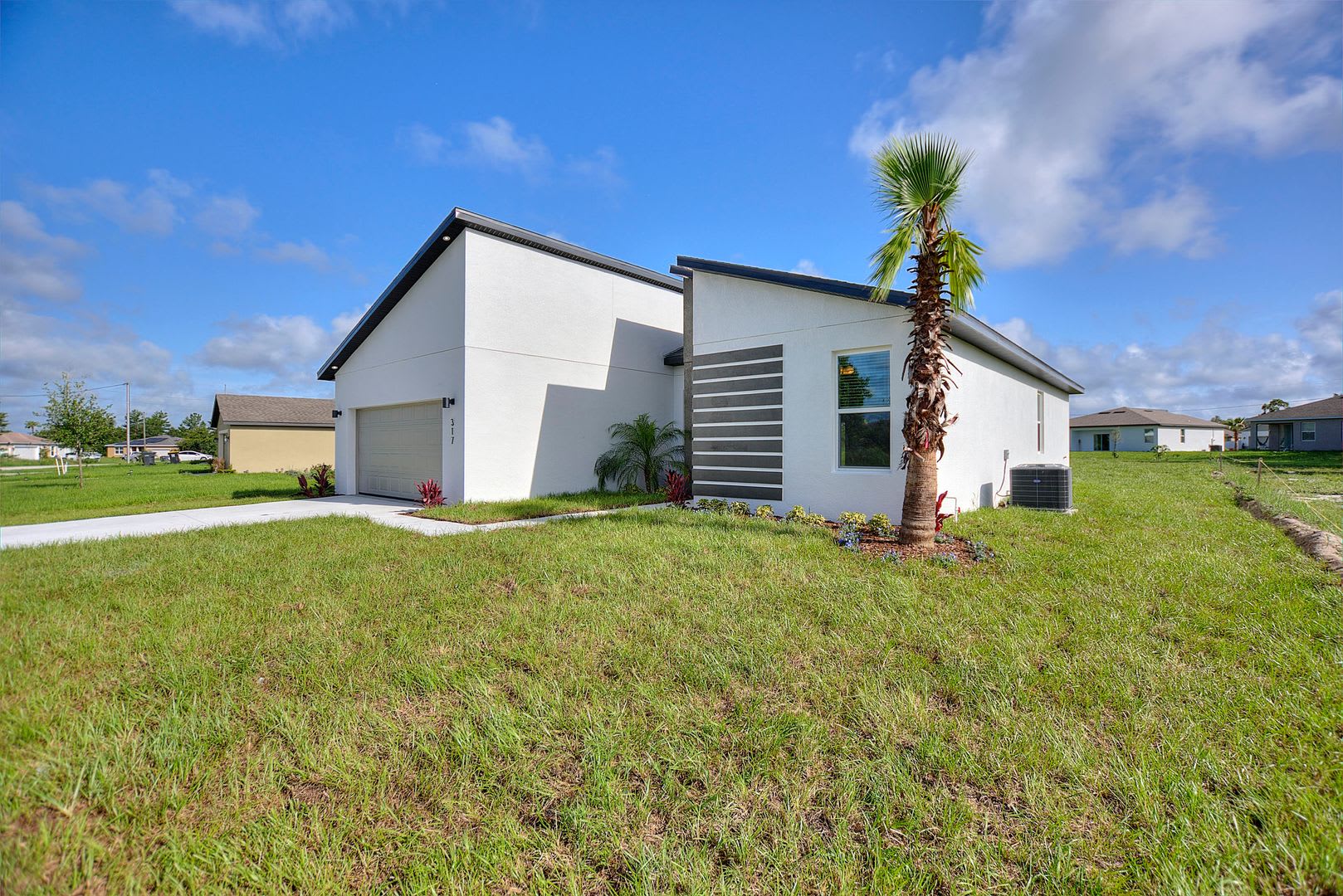 Modern, Energy-Efficient Home with All the Upgrades – photo 4