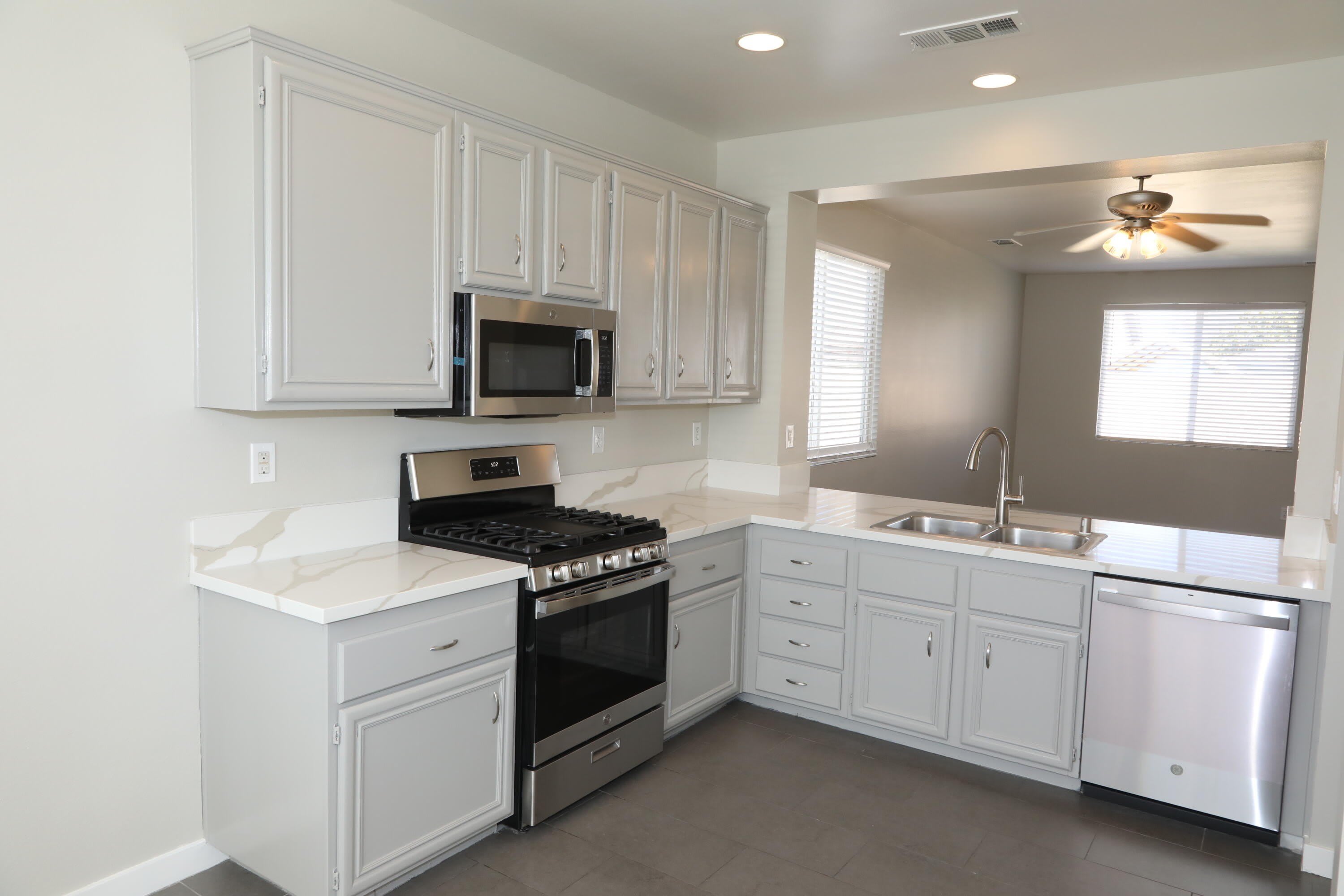 1559 W Avenue H4 – photo 2