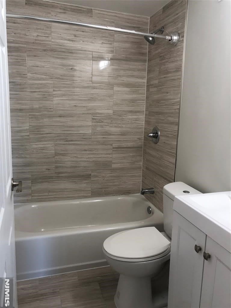 5701 BLVD E – photo 5