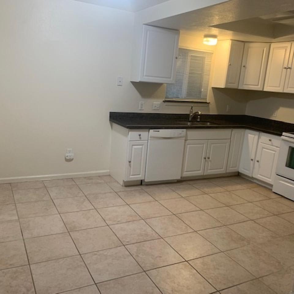 275 11th St – photo 4