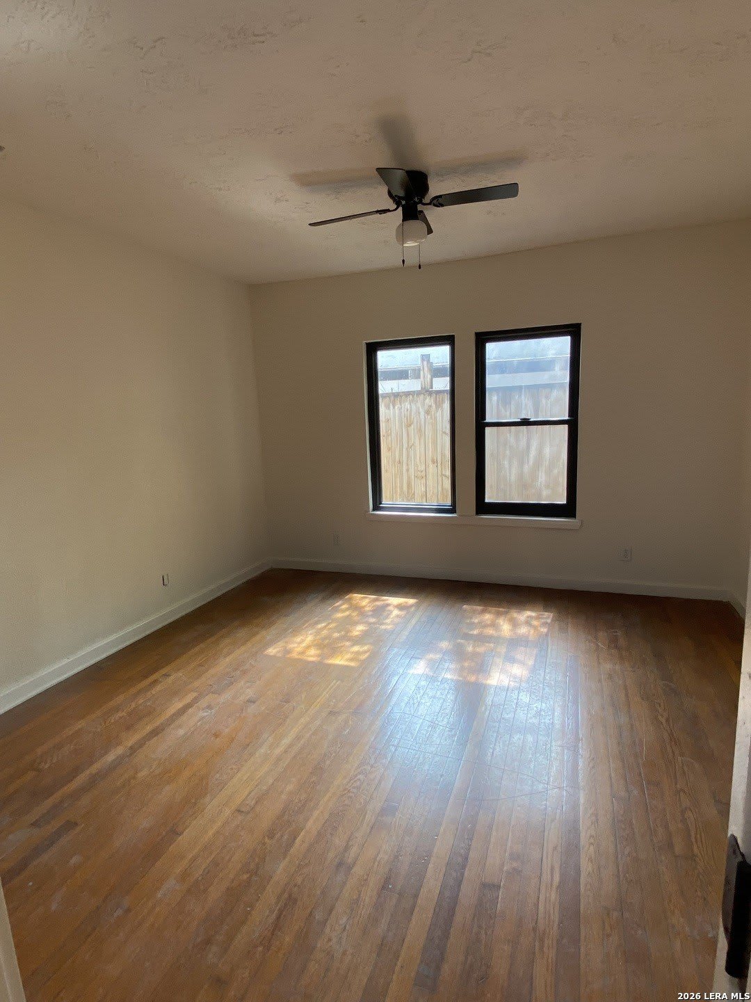 1614 W ROSEWOOD AVE – photo 2