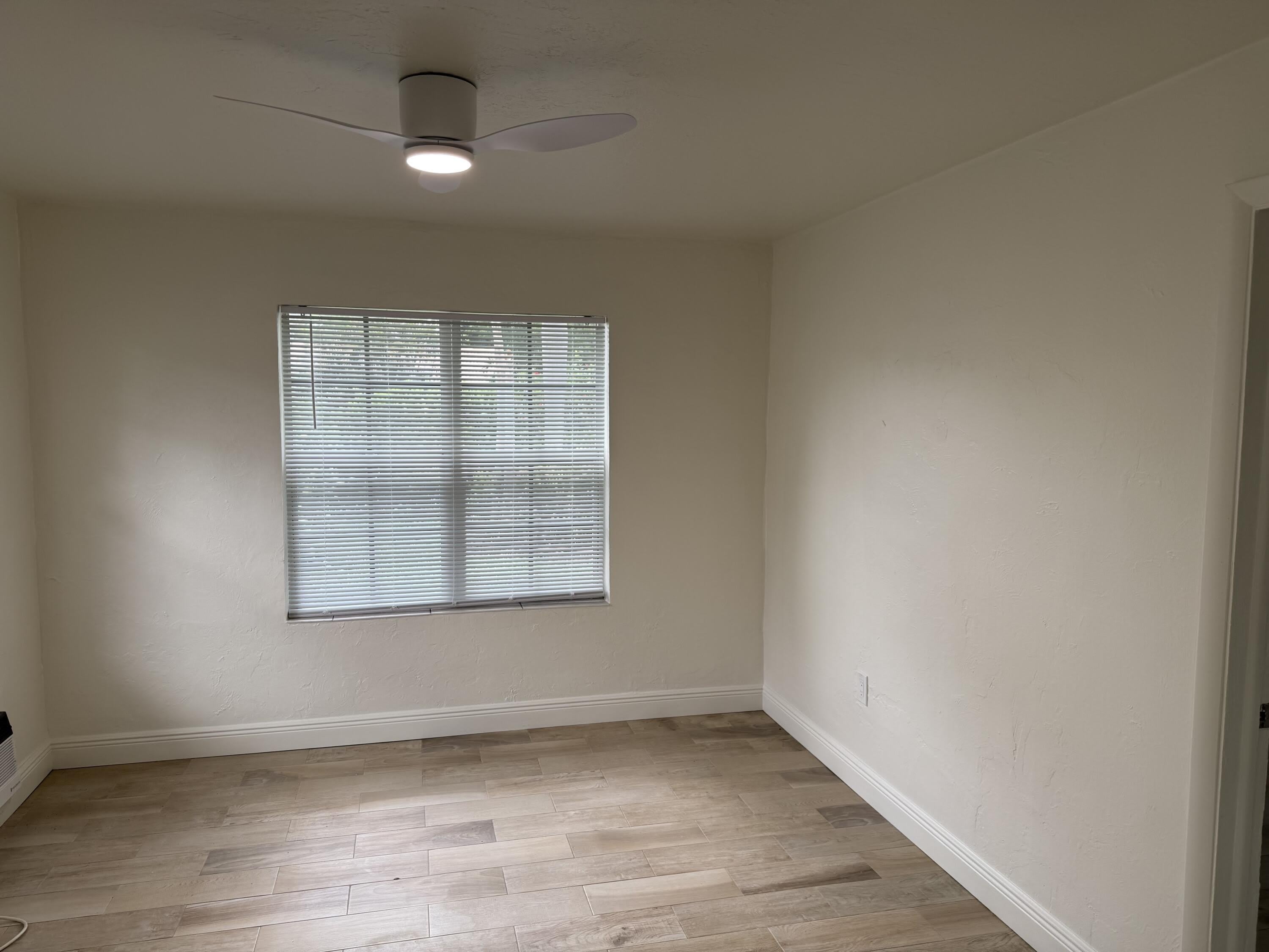 1436 Ne 2Nd Avenue – photo 5