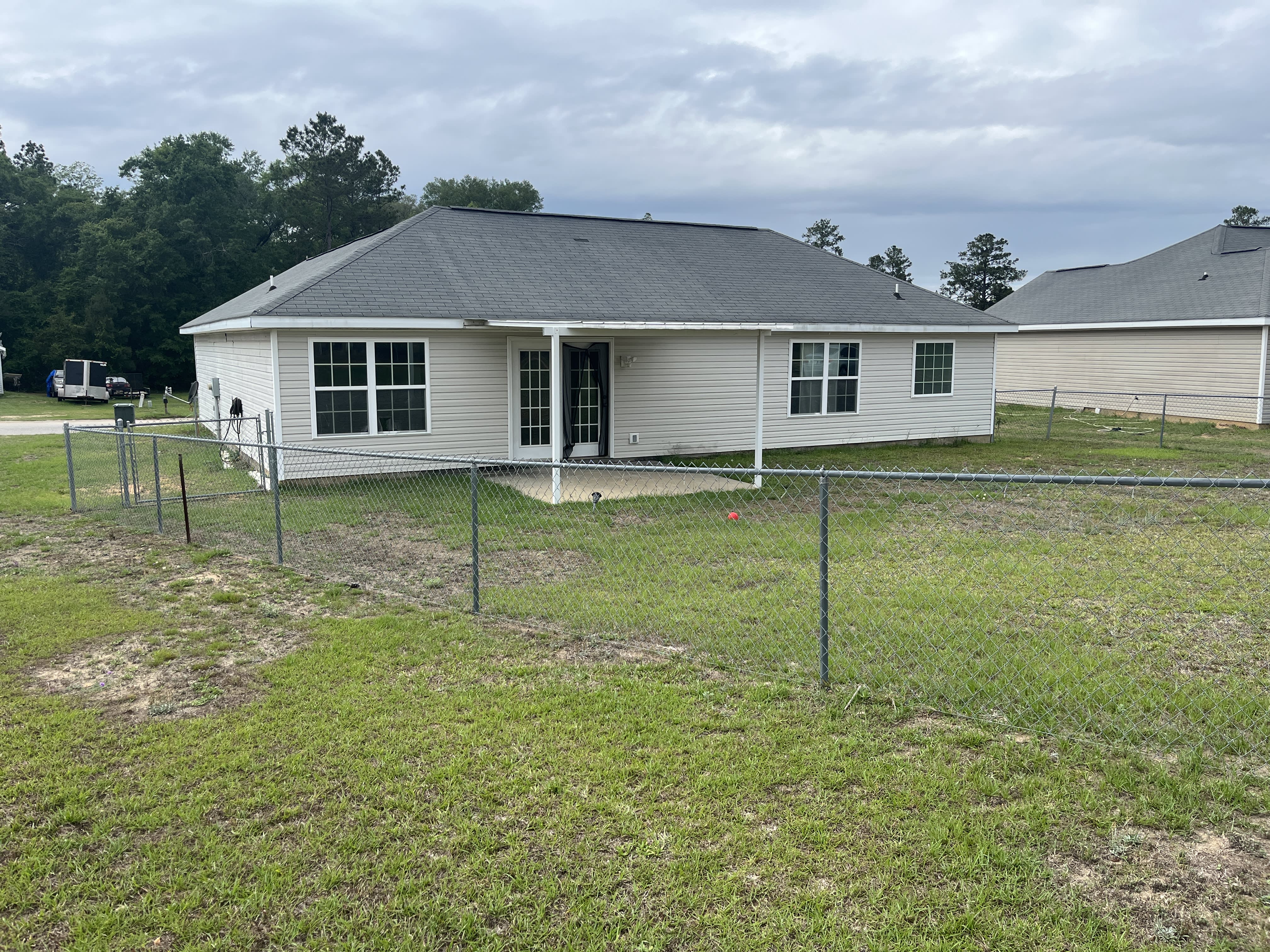 317 S Bridgeport Dr – photo 2