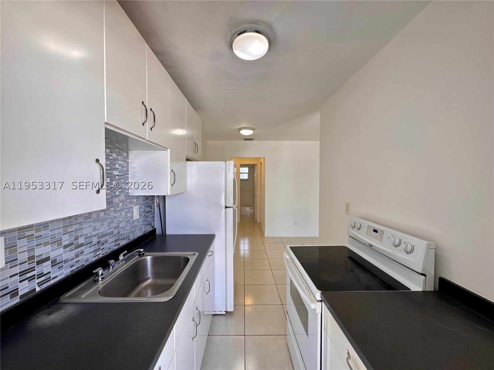 1595 NE 125th St – photo 2