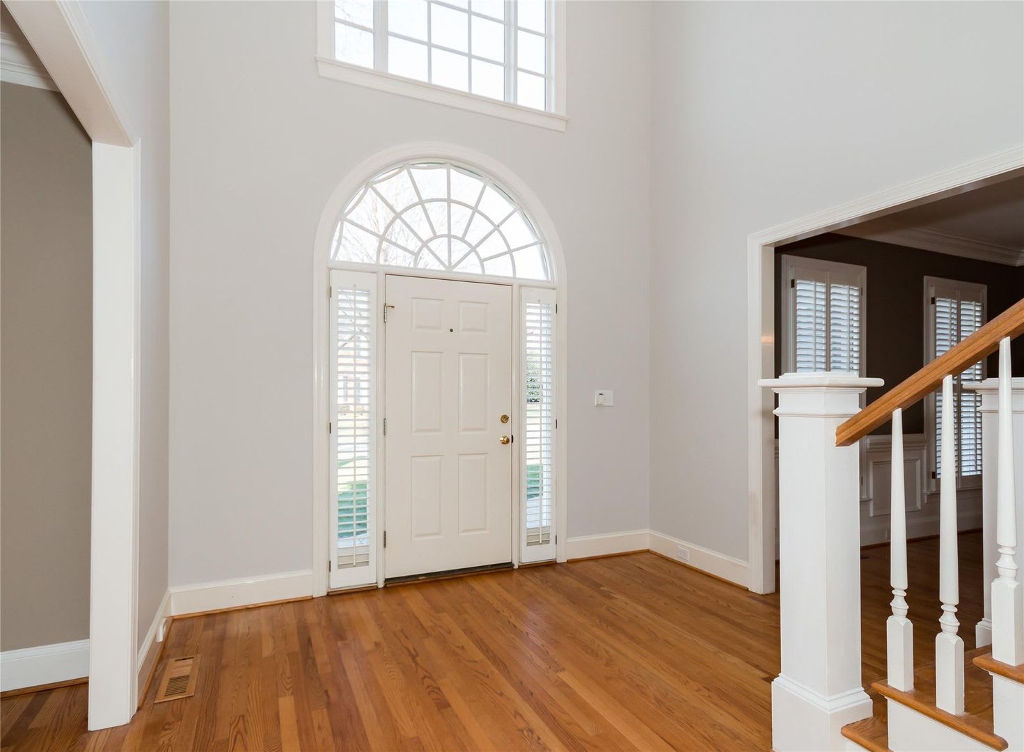 Waterfront Community Estate Home at Sterling Pointe in Cornelius – photo 3