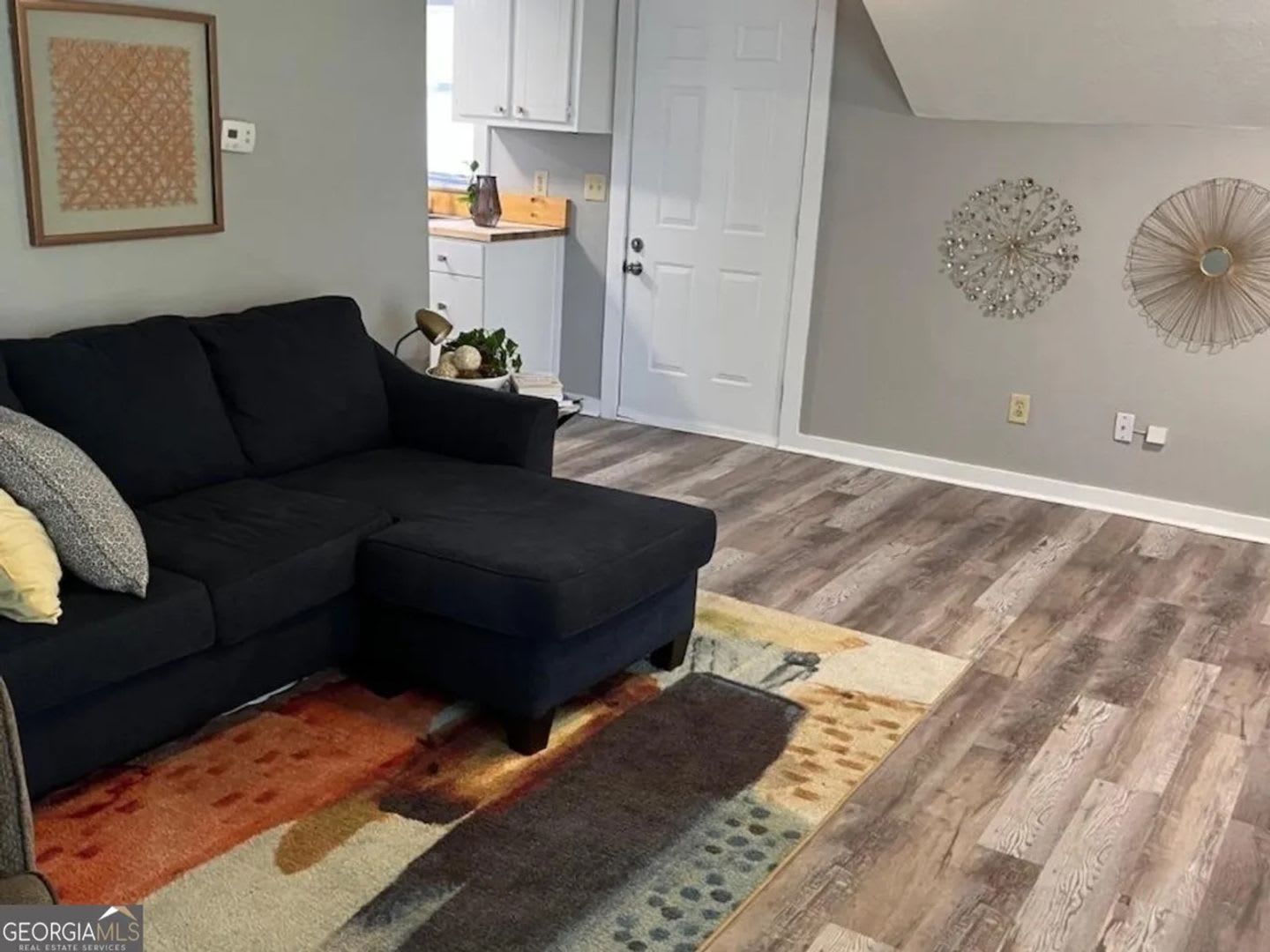 Room in 2 Bedroom Home at W Strickland St – photo 5