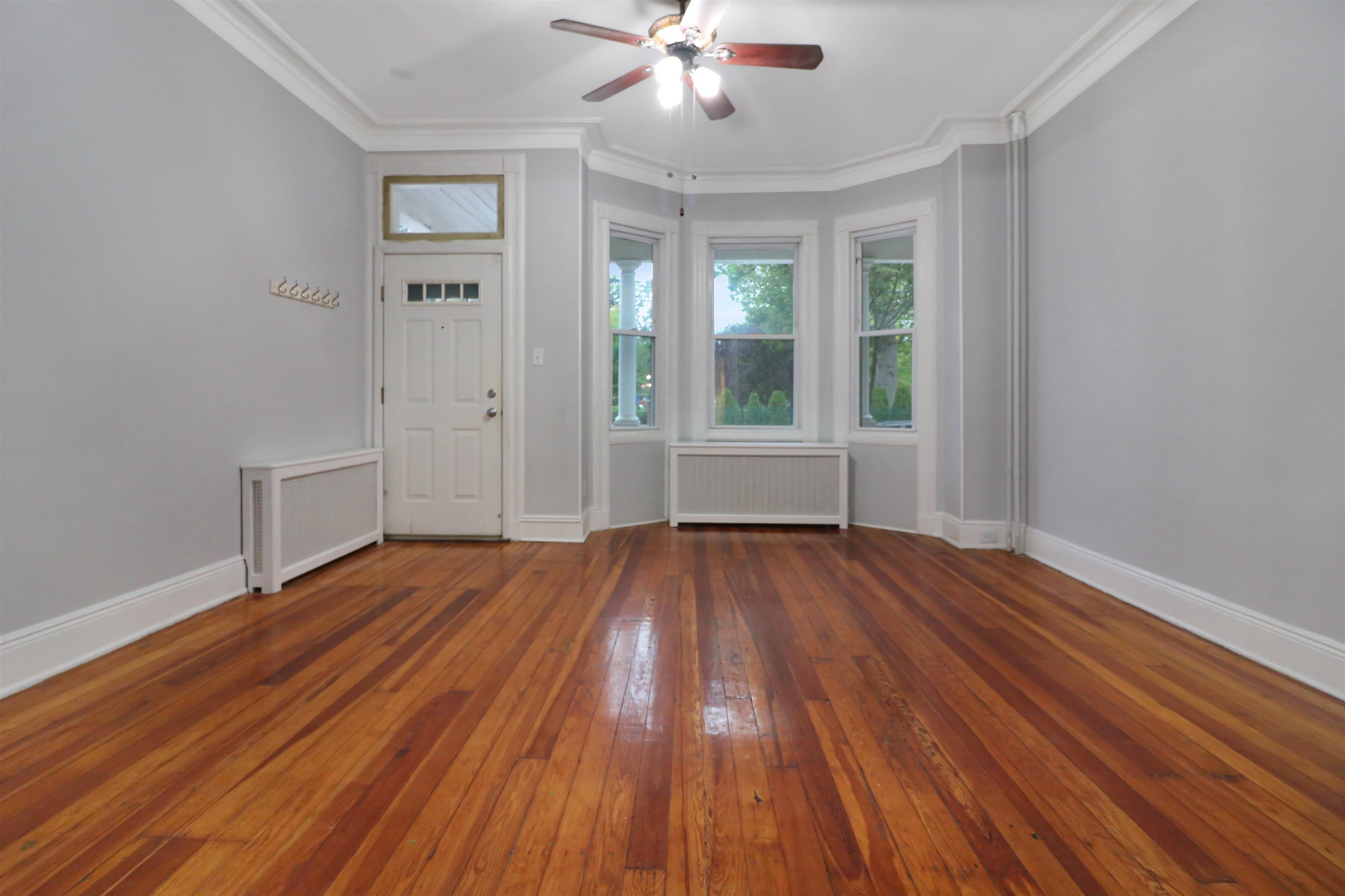 304 24TH ST – photo 4