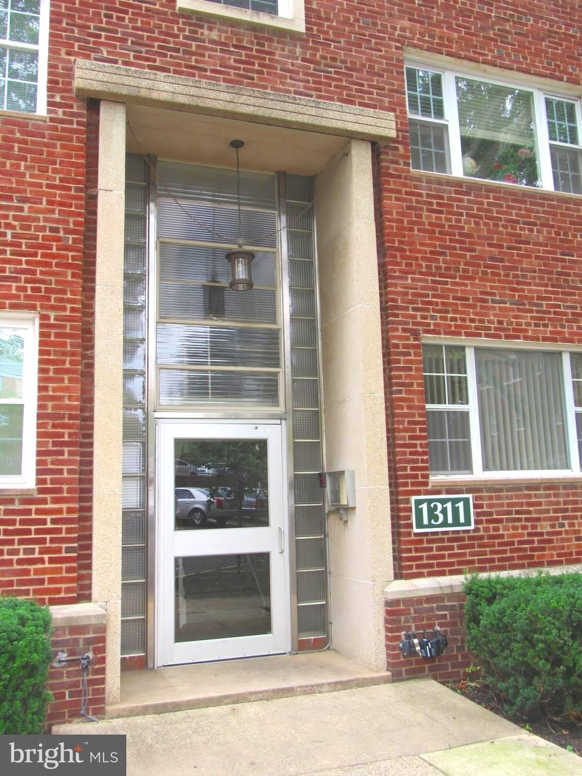 1311 N ODE Street – photo 2