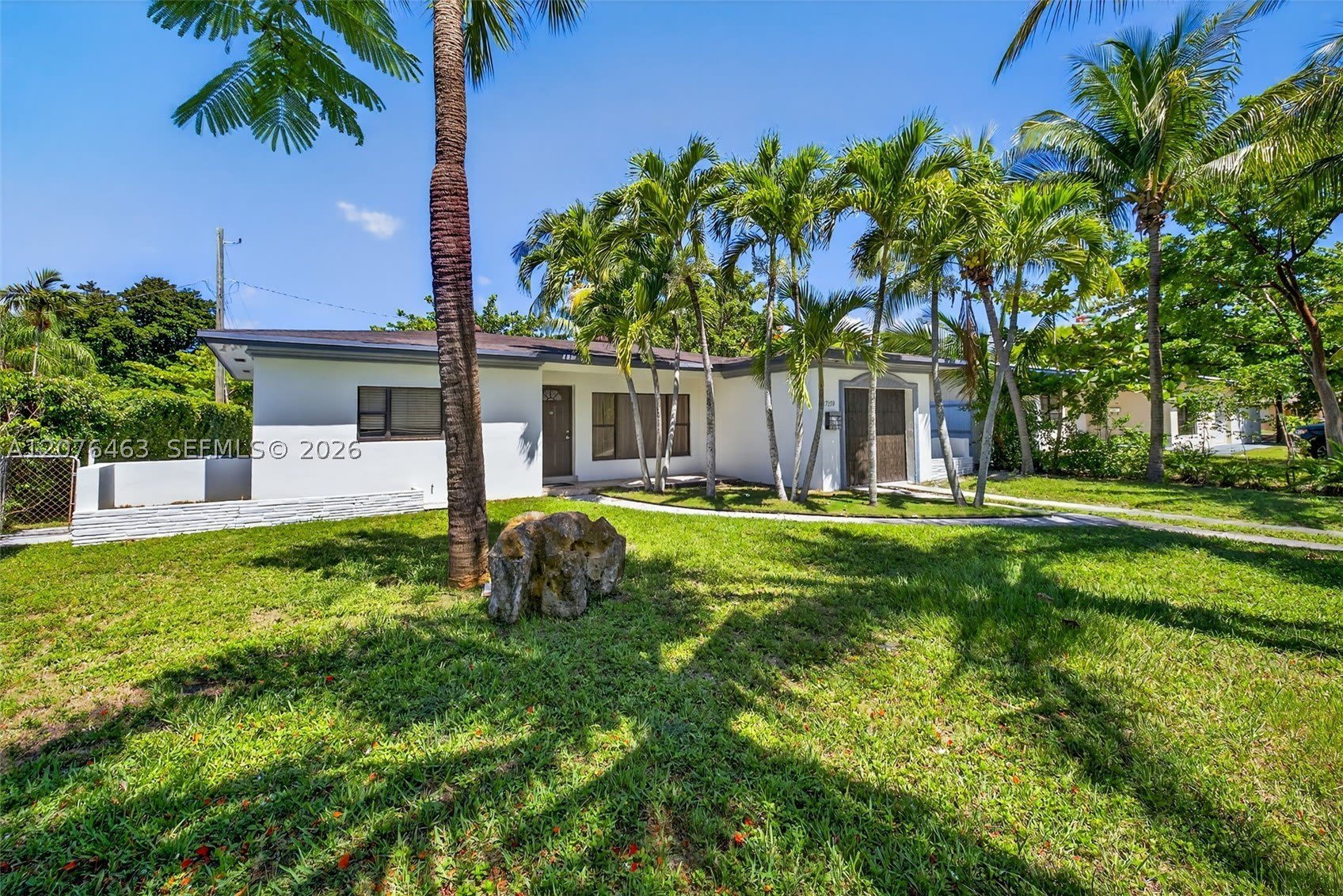 17150 NE 18th Ave – photo 1