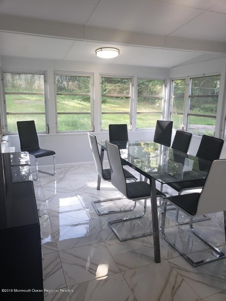 240 Castlewall Avenue – photo 2