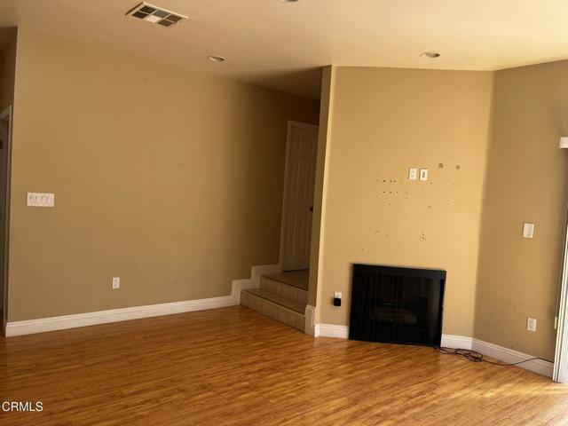 320 Mchenry Road – photo 1