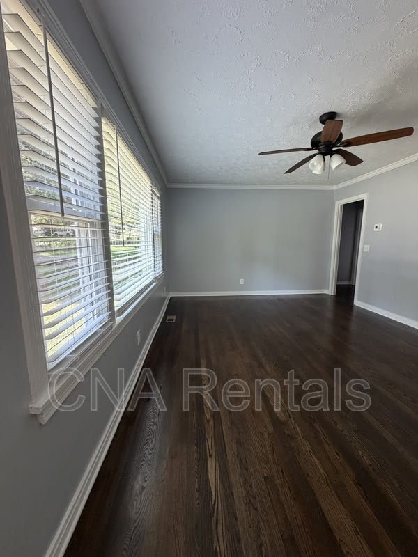 2047 Benson Ave SE – photo 3
