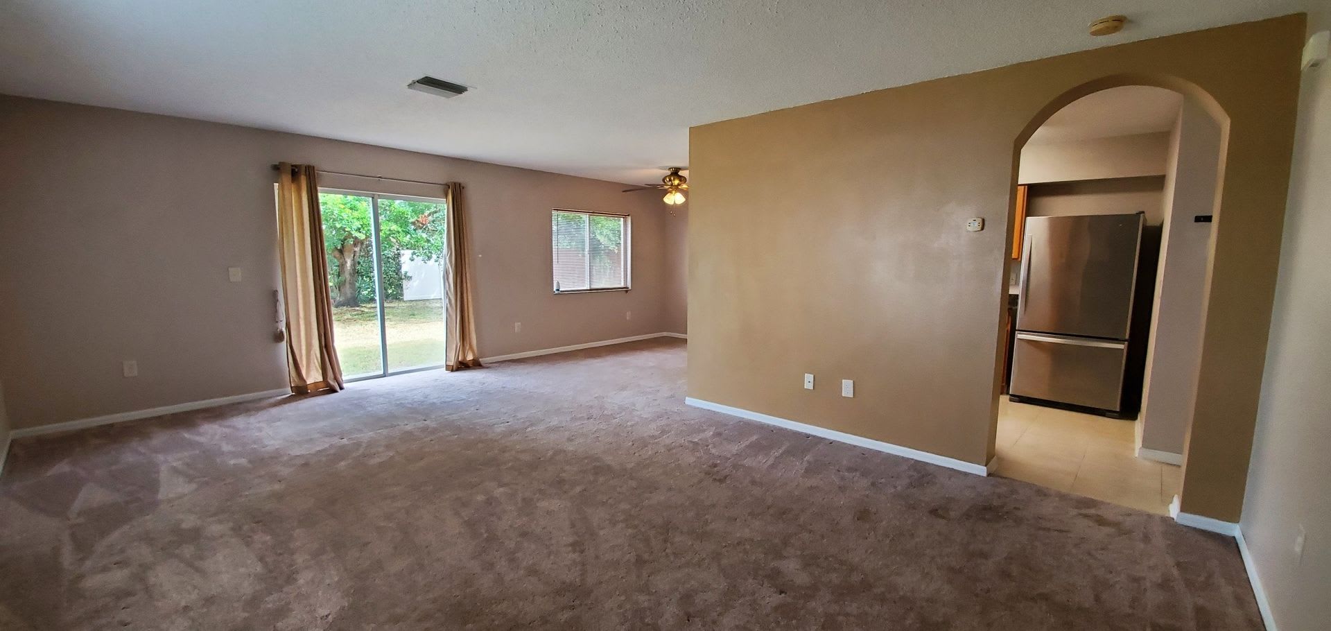 Beautiful 3-Bedroom, 2.5-Bathroomn Home w/Waterview in Riverview – photo 5