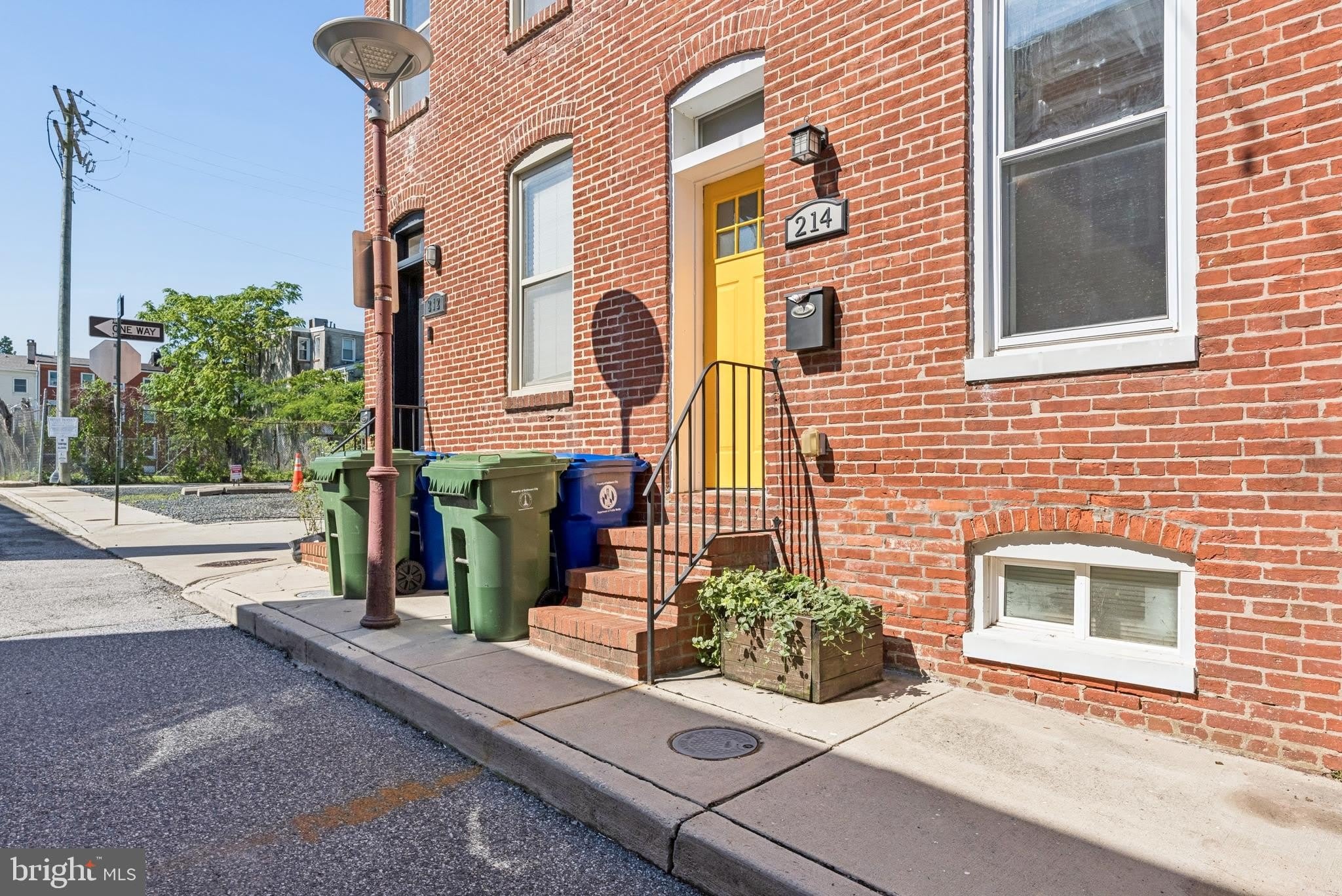 214 N MADEIRA Street – photo 4