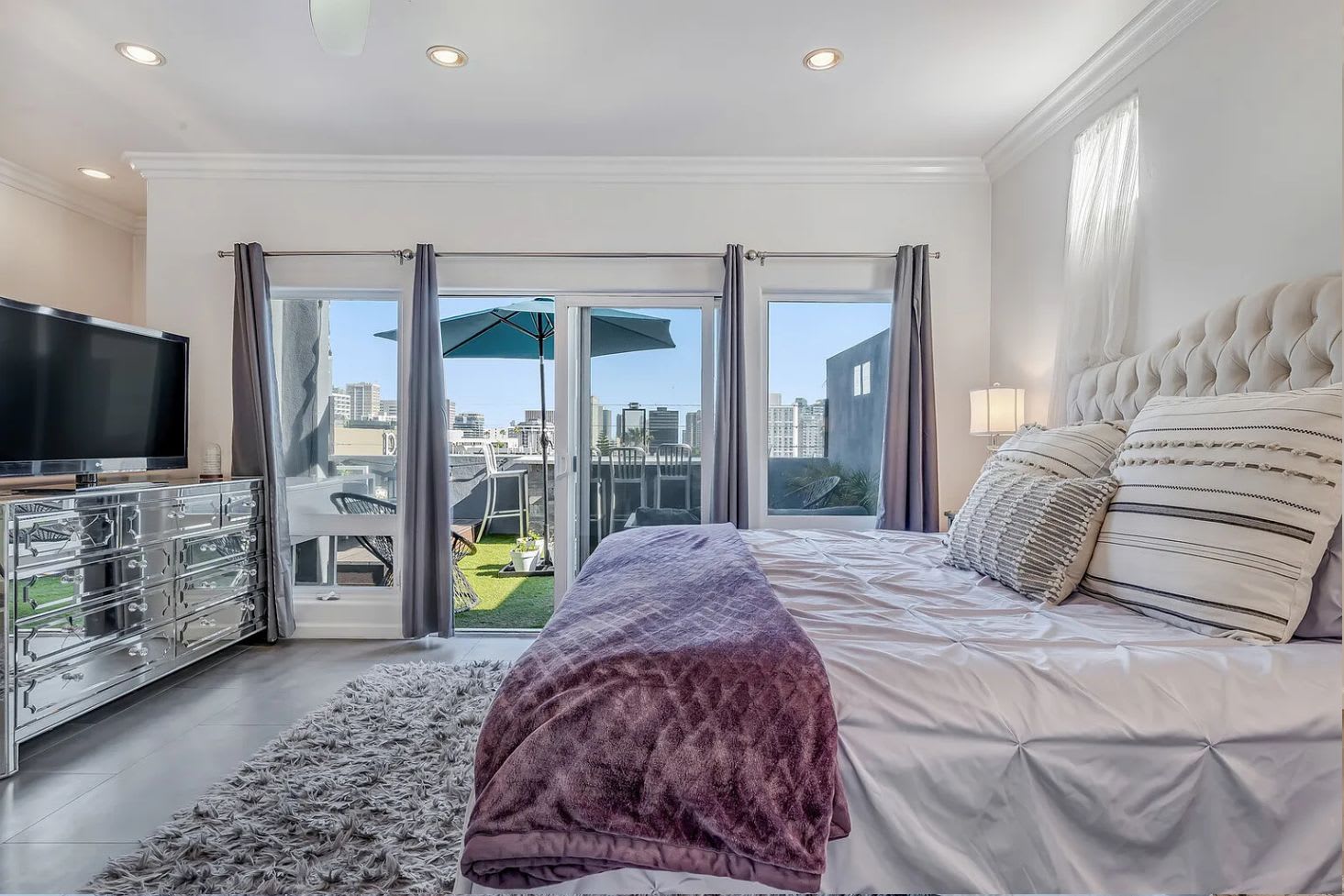 145 West Hawthorn Street – photo 3