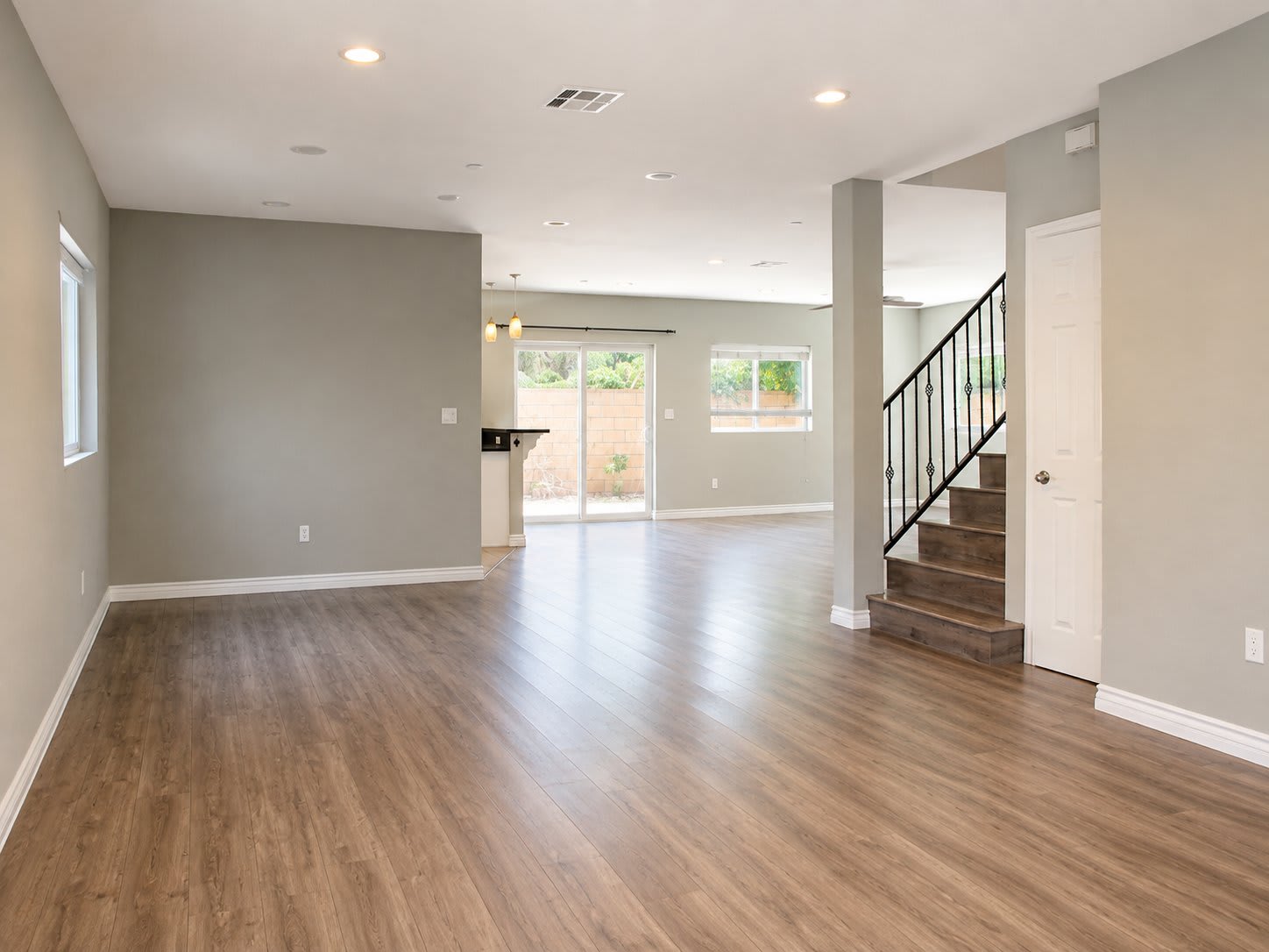7542 Denny Avenue – photo 5