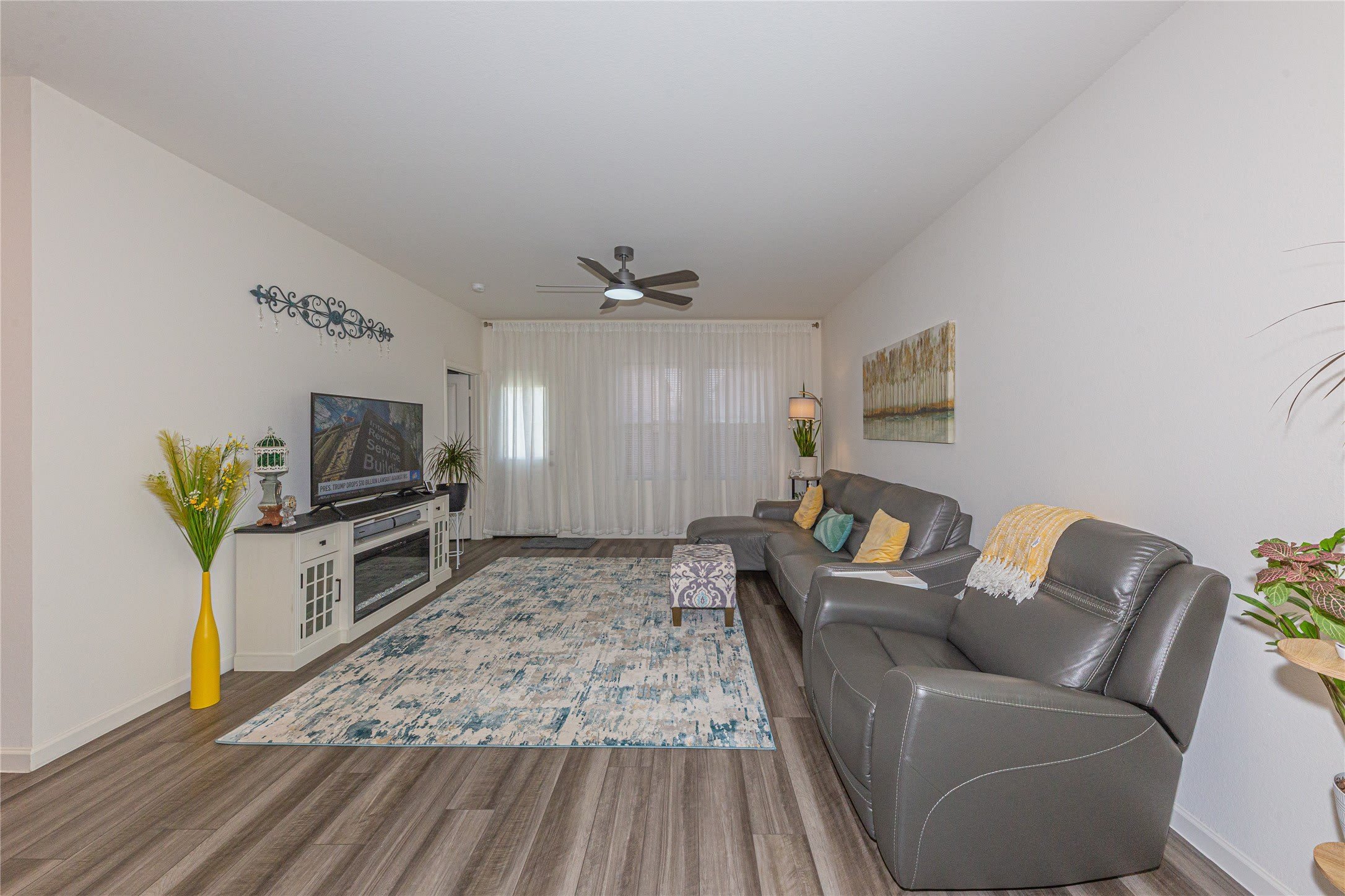 14114 Donahue Street – photo 4