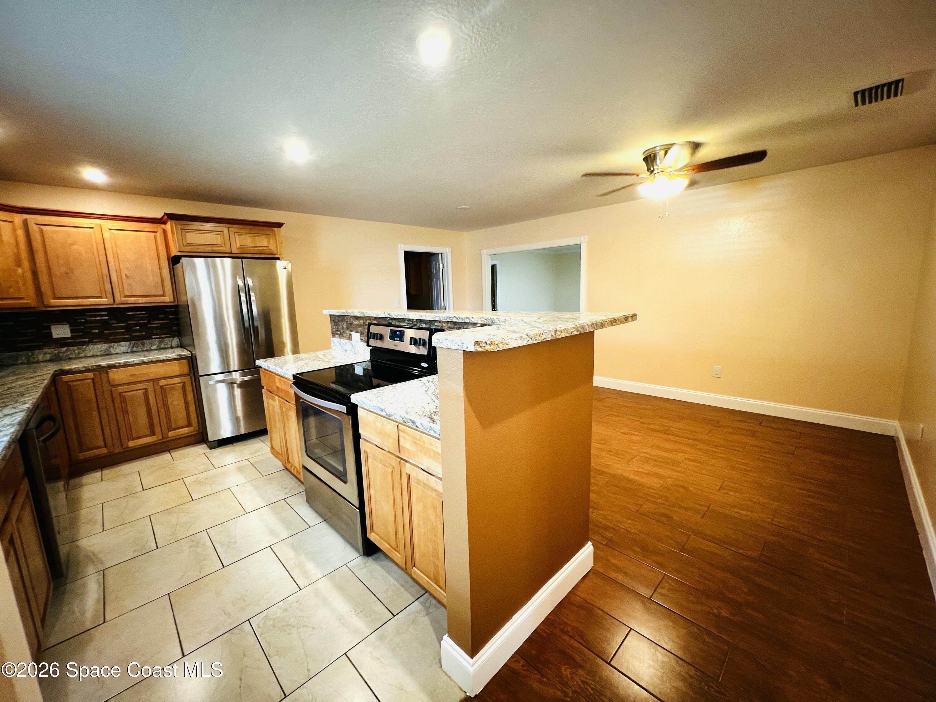 1298 Vandalia Avenue SE – photo 2