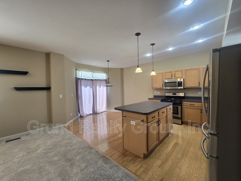 2265 West Bentley Lane – photo 4