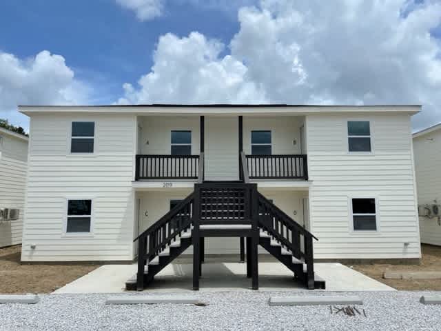 205 Magnolia St. B – photo 1