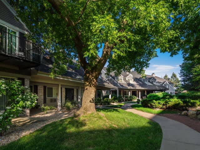 Yorktown Apartments – photo 2