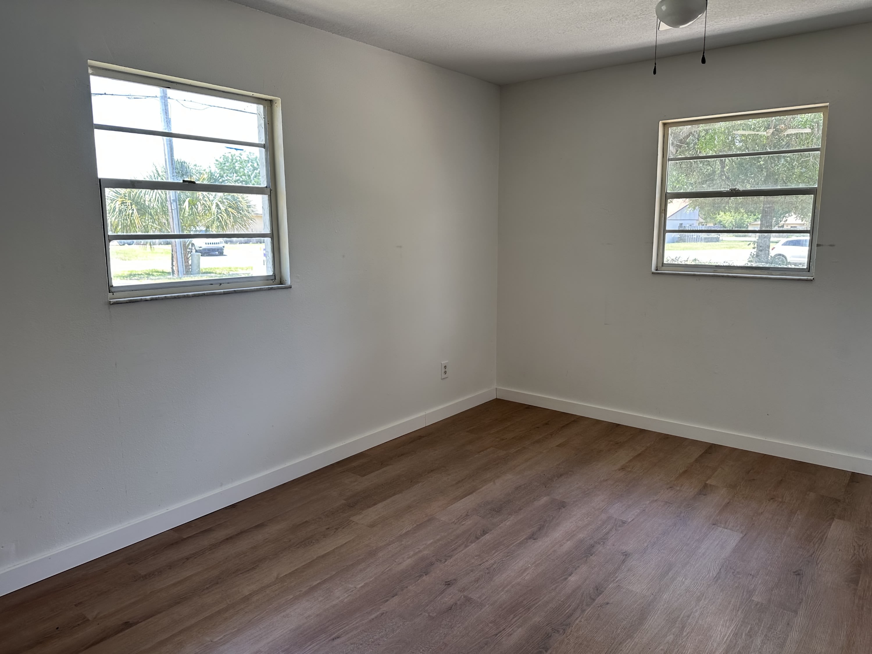 2931 Southeast 52Nd Avenue – photo 2