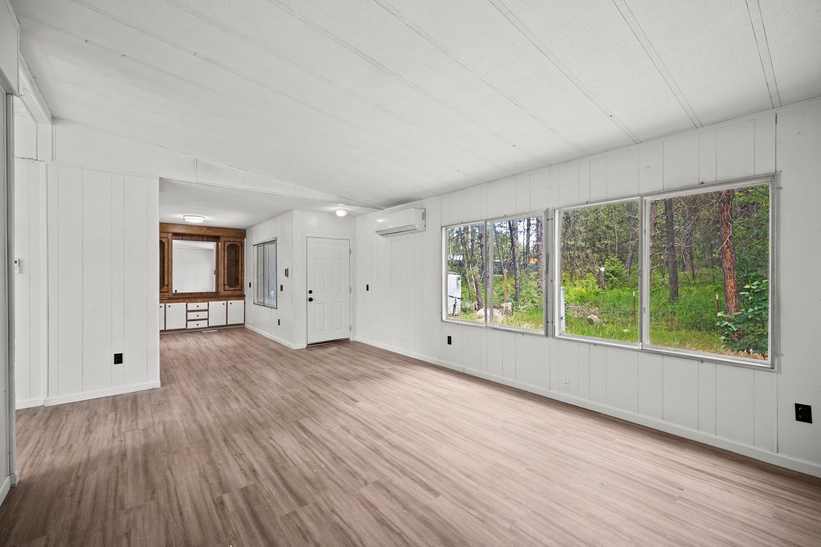 Single Level Springdale Home – photo 4