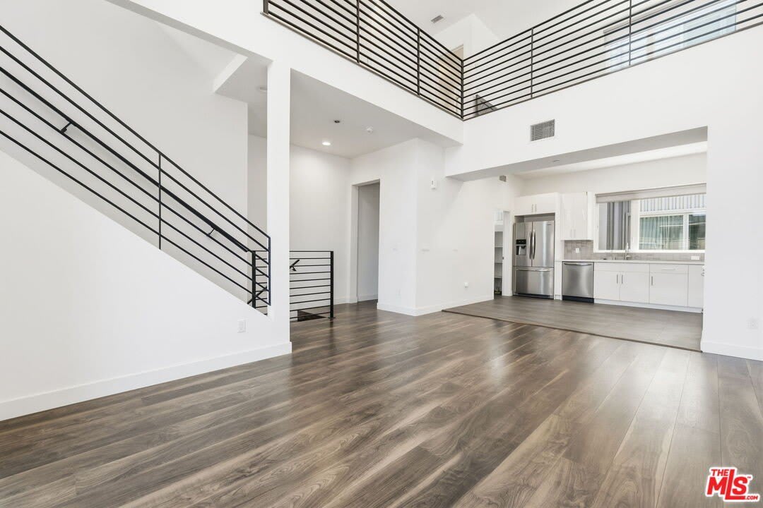 6021 W Beachwood Ln – photo 4
