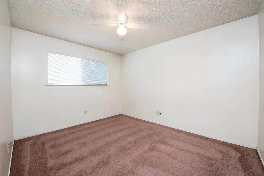1795 Sussex Avenue – photo 5