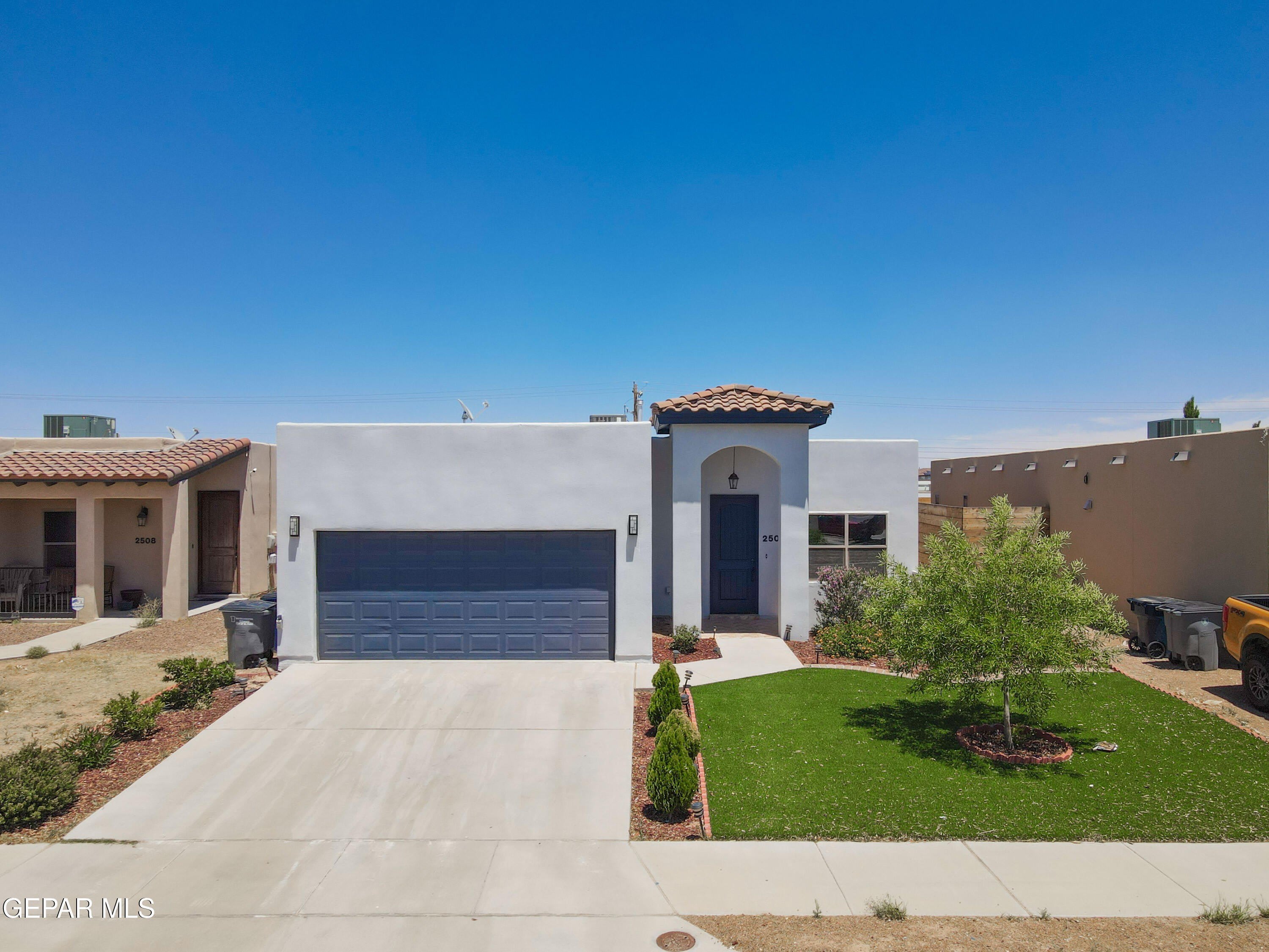2504 EASTERN SKY Street – photo 3