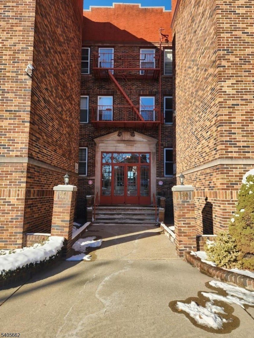 80 Union Ave C6 – photo 1
