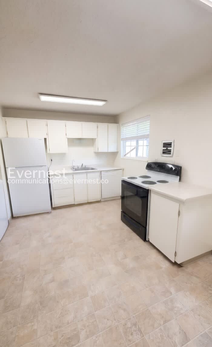 14035 Southwest Hazel Street – photo 3