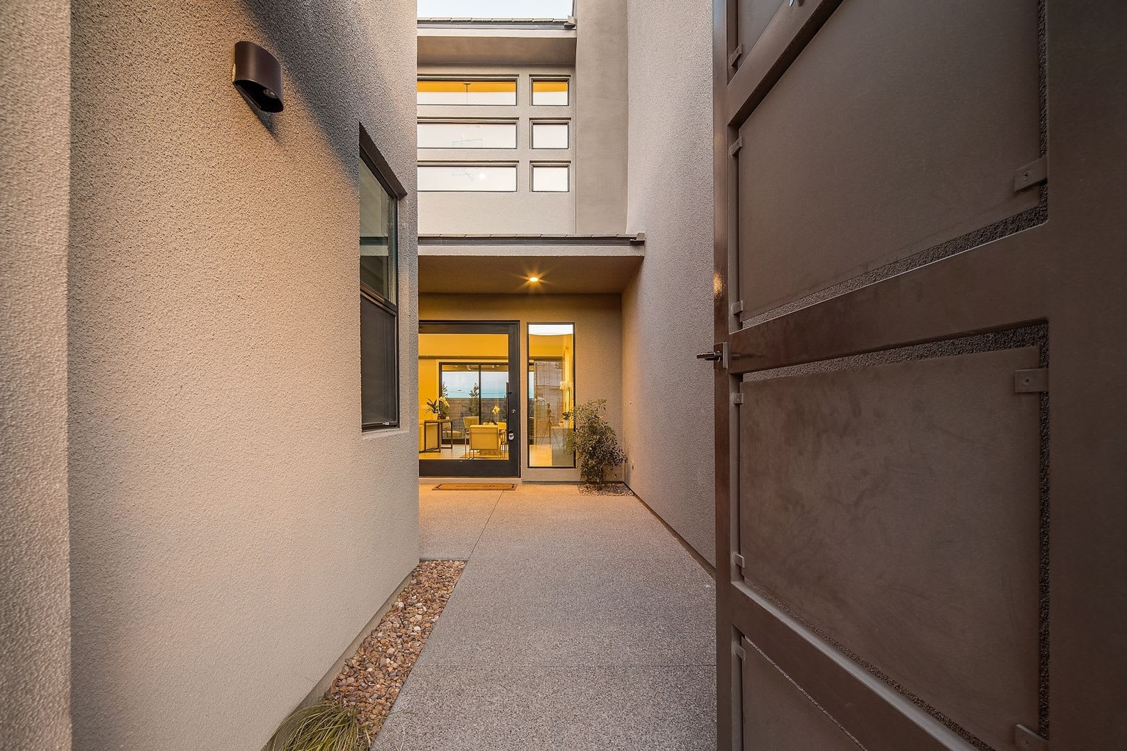 Luxury Home located in The Ridges of Summerlin – photo 4