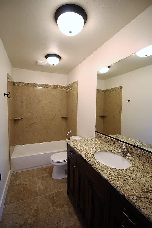 563 West 1400 North – photo 5