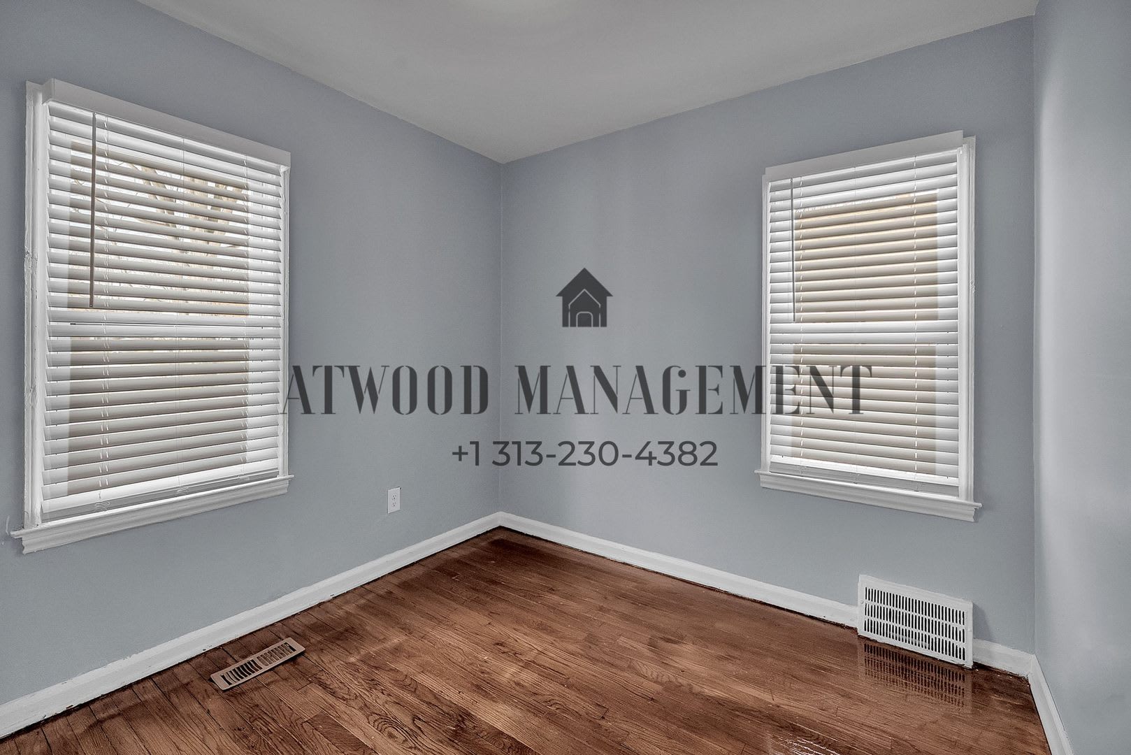 This beautifully updated 3-bedroom, 1-bath single-family home is ready for move-in! – photo 3