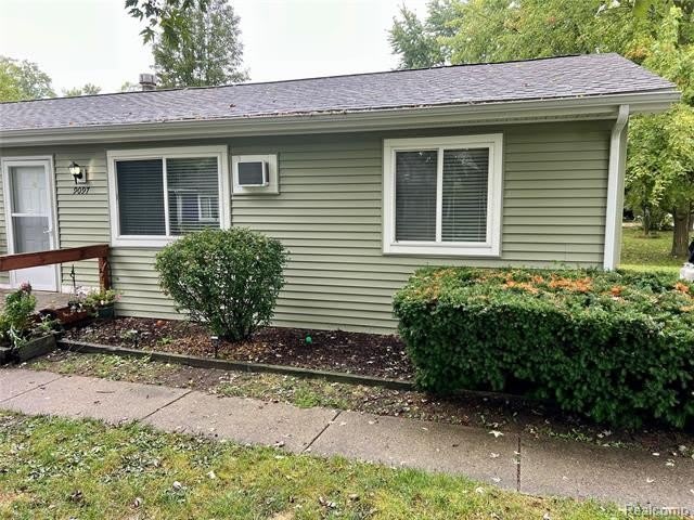 9097 Garfield Drive – photo 1
