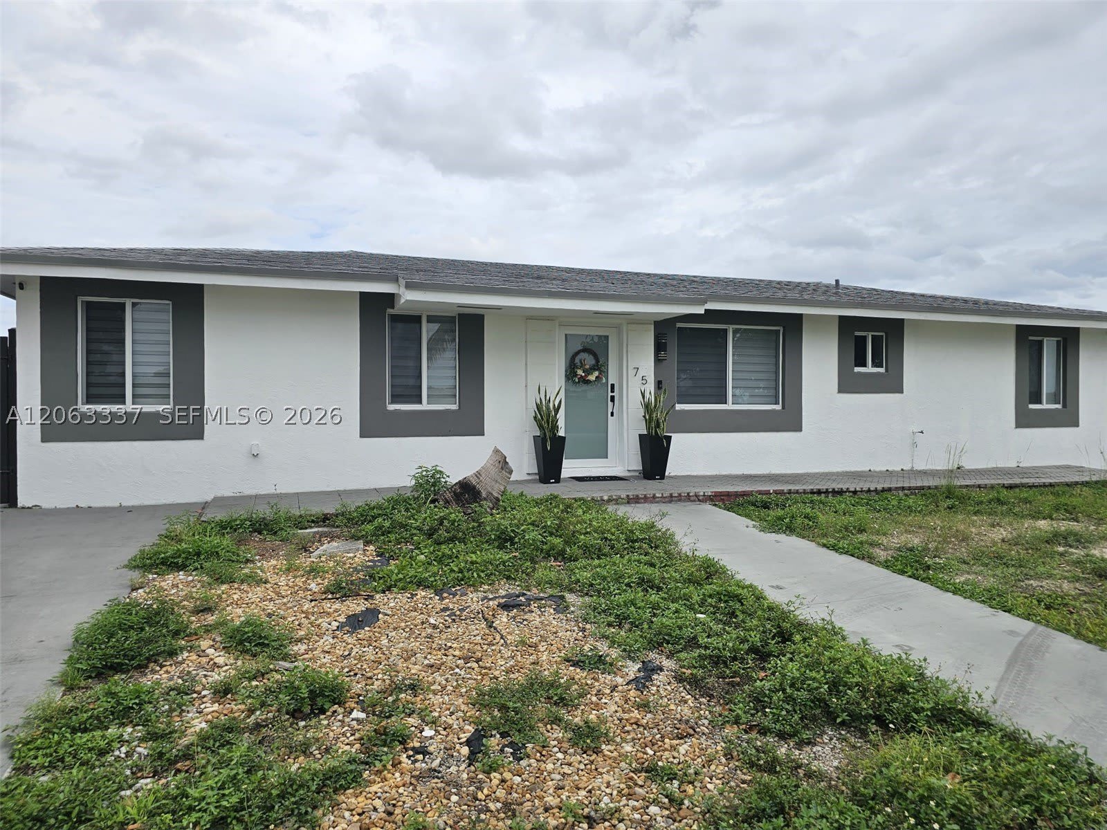 75 SW 18th Ave – photo 2