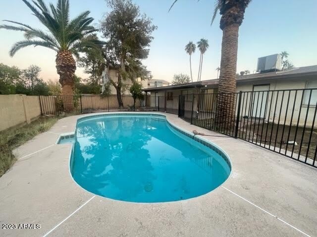 2918 W Glendale Avenue – photo 1