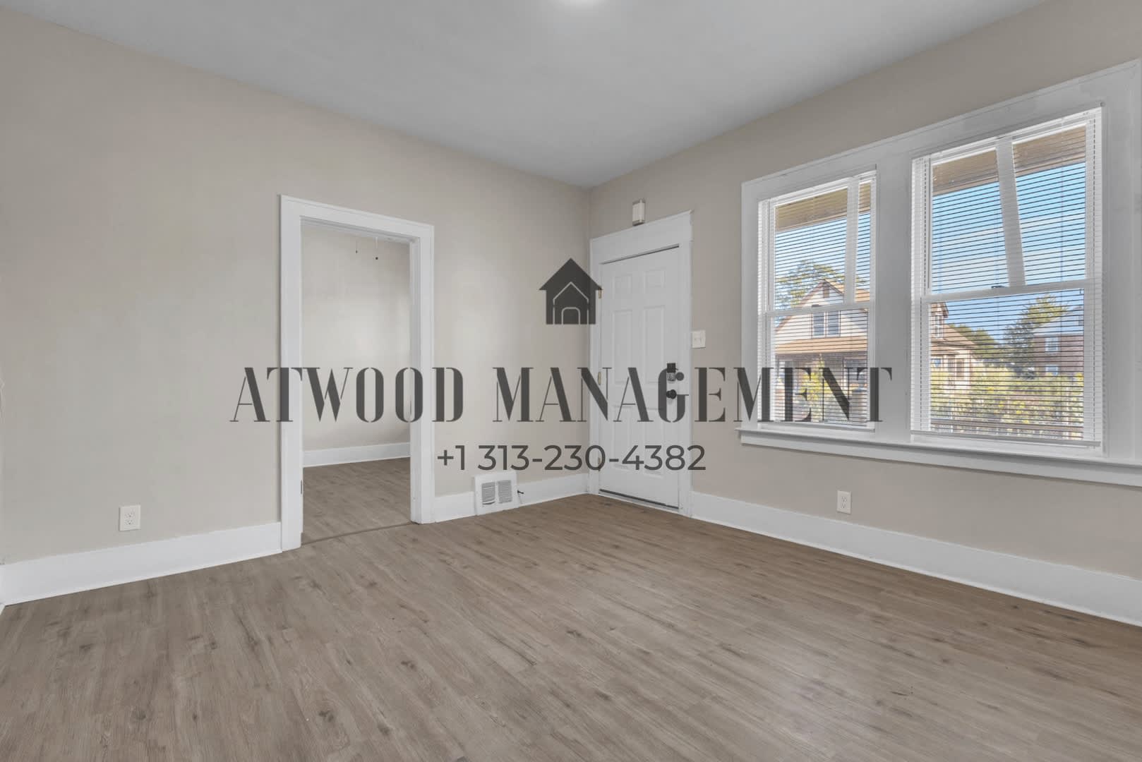 This beautifully updated 3-bedroom, 1-bath single-family home is ready for move-in! – photo 2