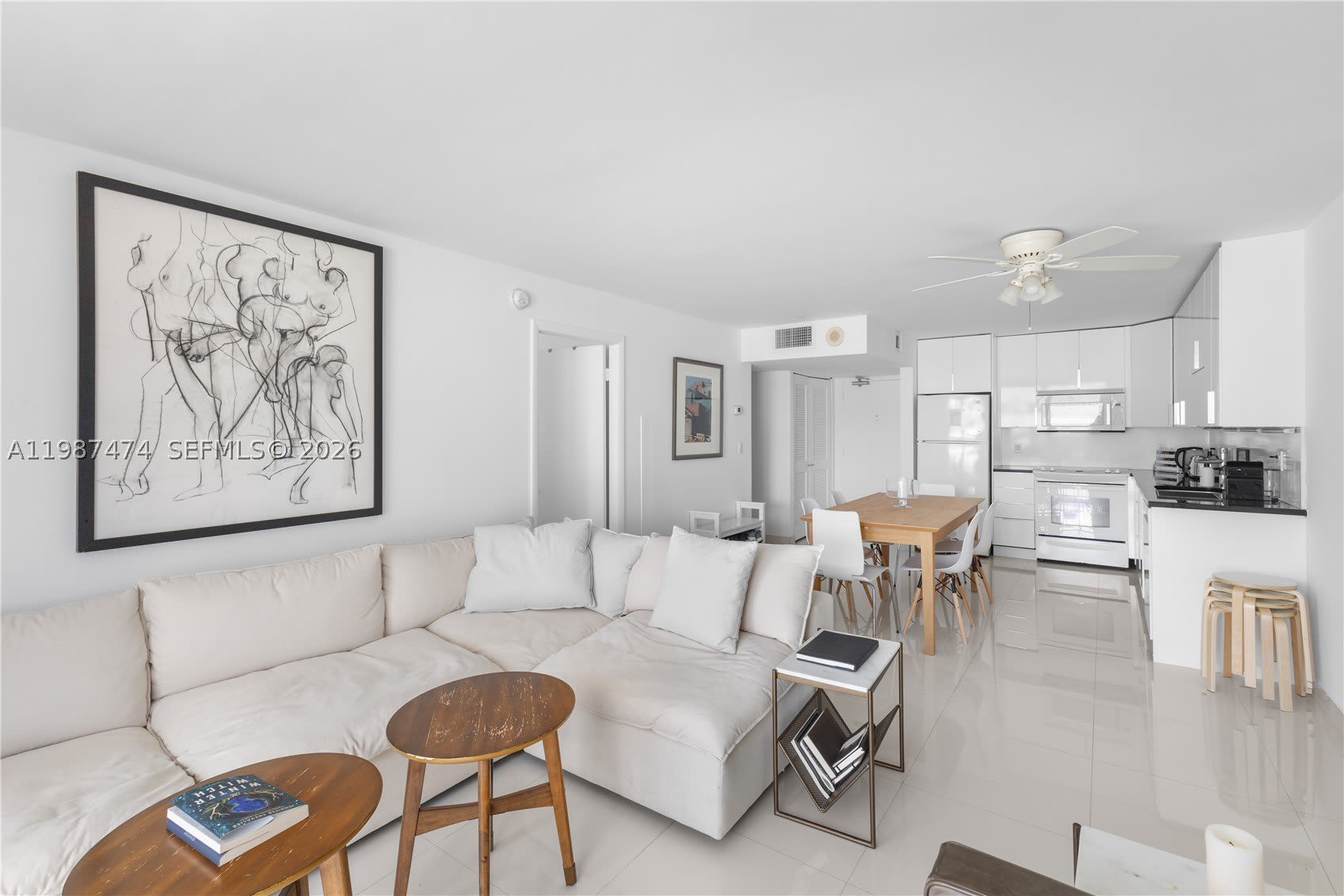 345 Ocean Dr – photo 2
