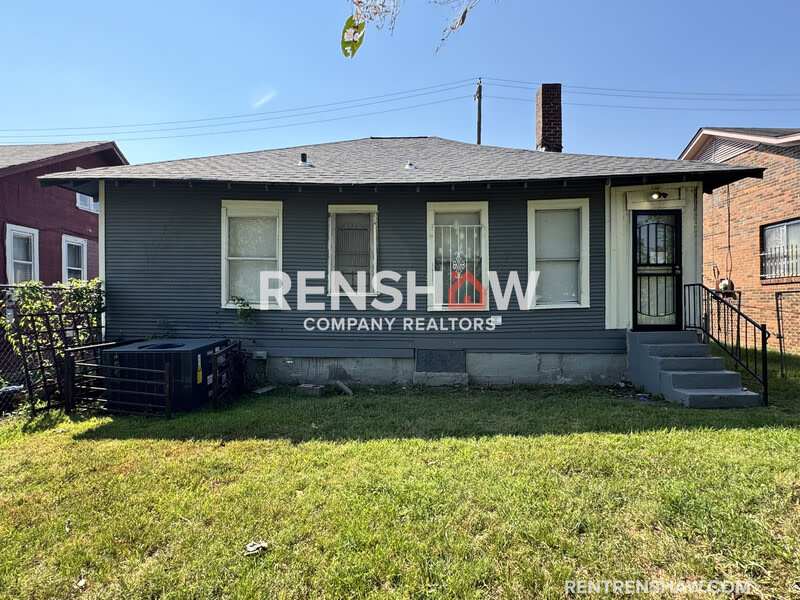 696 Decatur St – photo 3