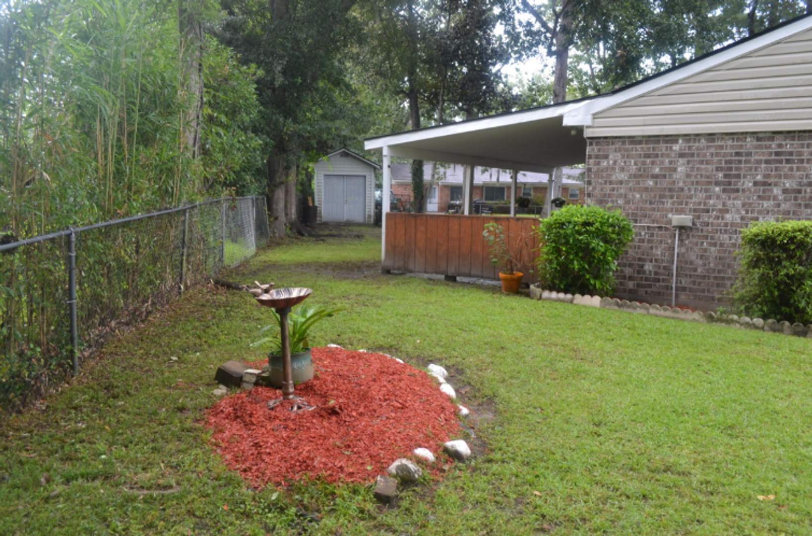 4 bed home in Charleston! – photo 4