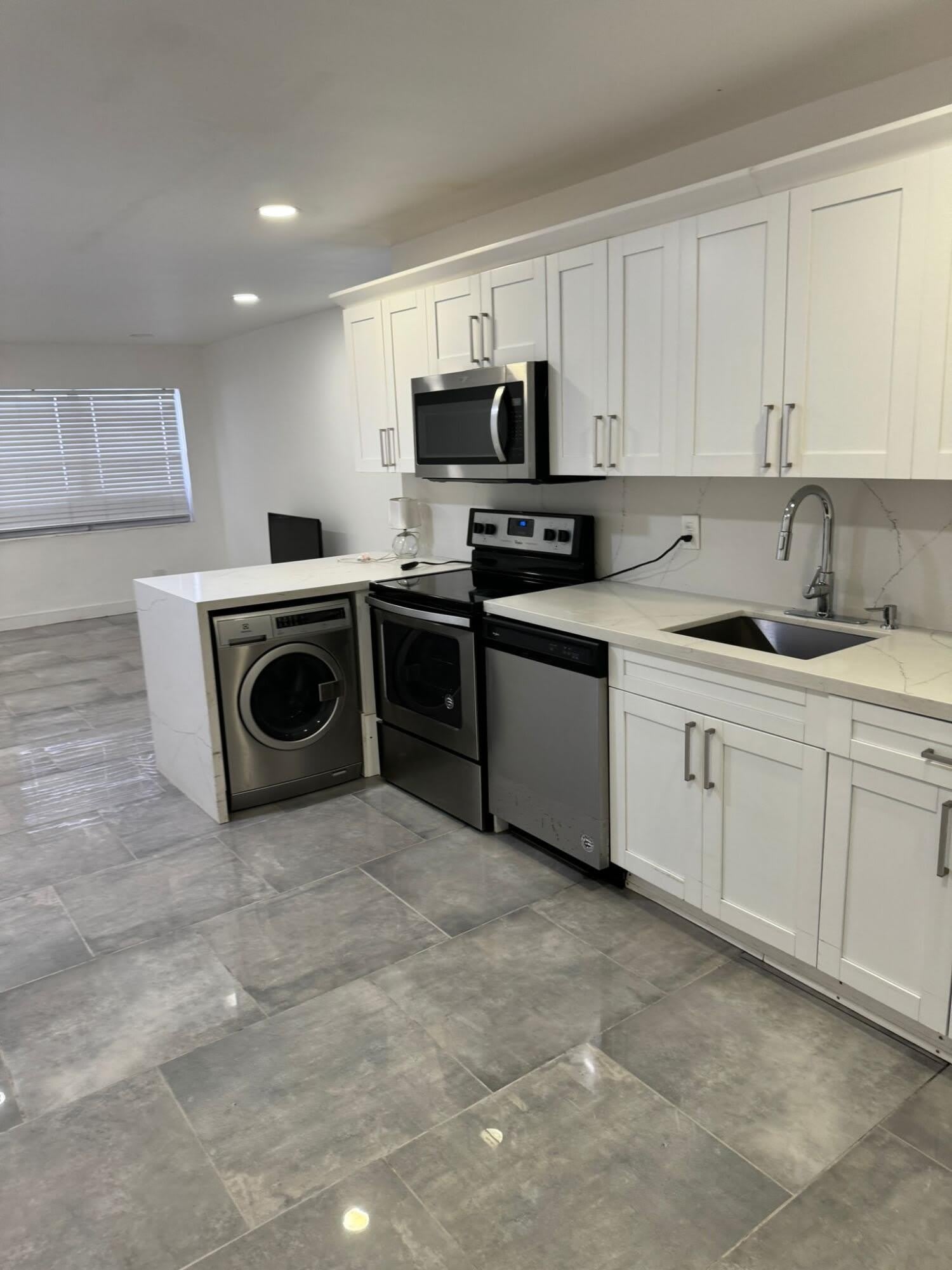 3990 SW 51st Street – photo 5