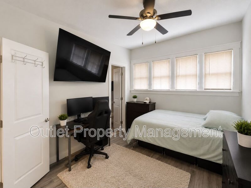 129 E Concord Street – photo 5